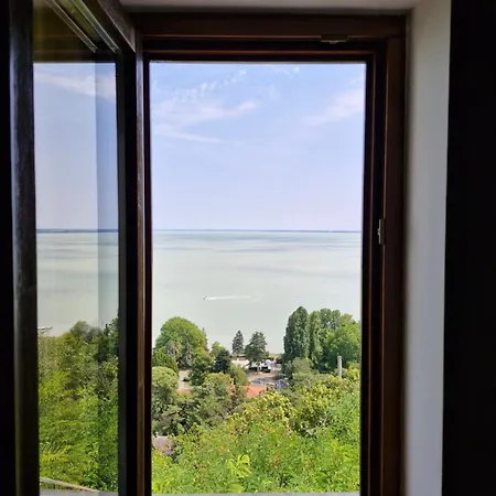 Zora Vendeghaz * Tihany